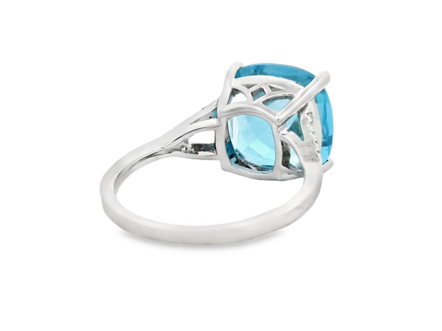 14K White Gold Blue Topaz & Diamond Ring