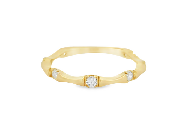 14K Yellow Gold Scalloped Diamond Wedding Band