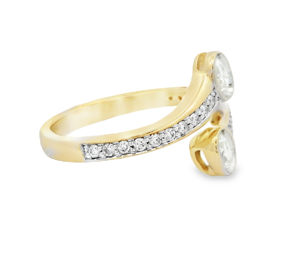 14K Yellow Gold Toi et Moi ring