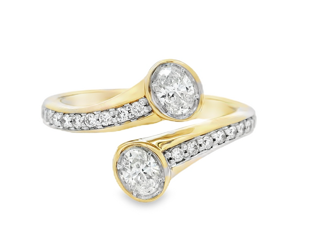 14K Yellow Gold Toi et Moi ring