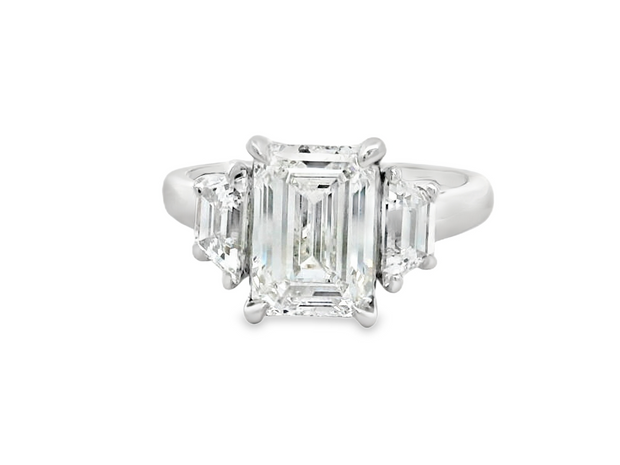 Lab grown Emerald Cut Engagement ring - 4.07ctw